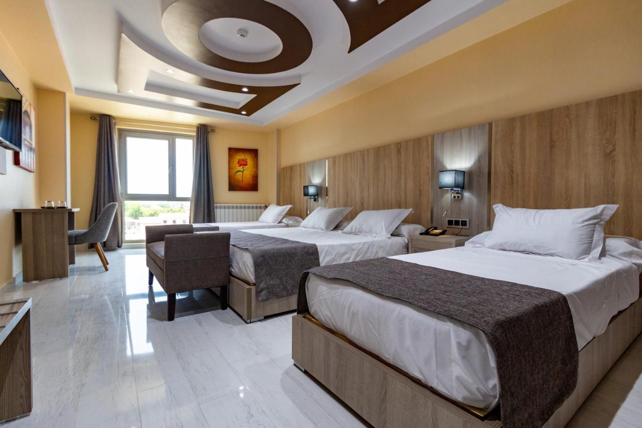 Hotel Zinou Zm Algiers Luaran gambar